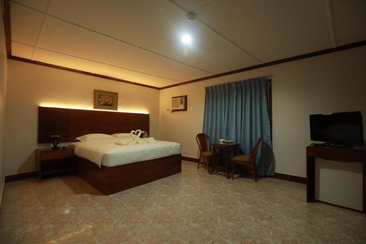 Bohol Plaza Mountain Resort And Restaurant 다우이스 외부 사진