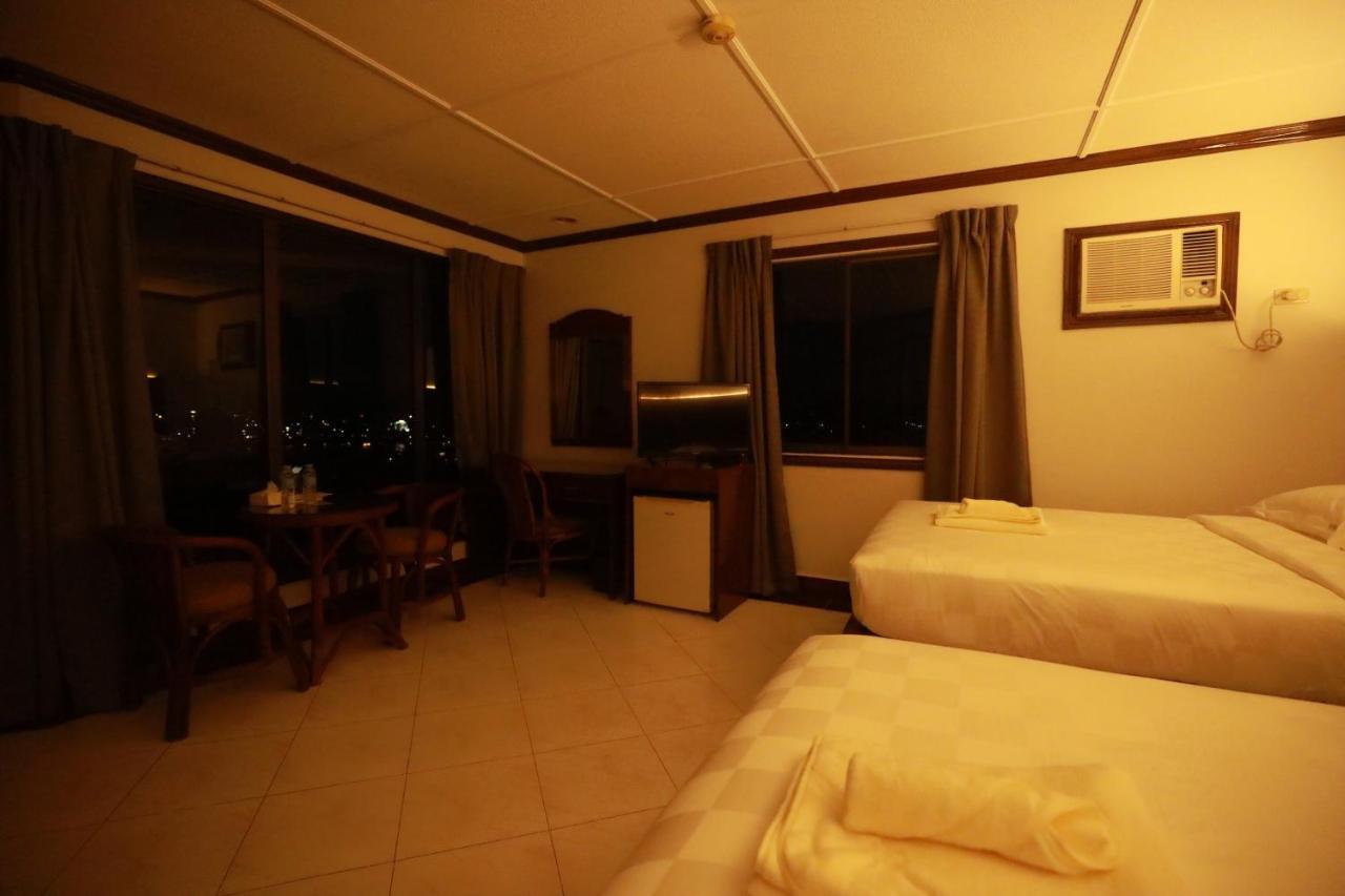 Bohol Plaza Mountain Resort And Restaurant 다우이스 외부 사진